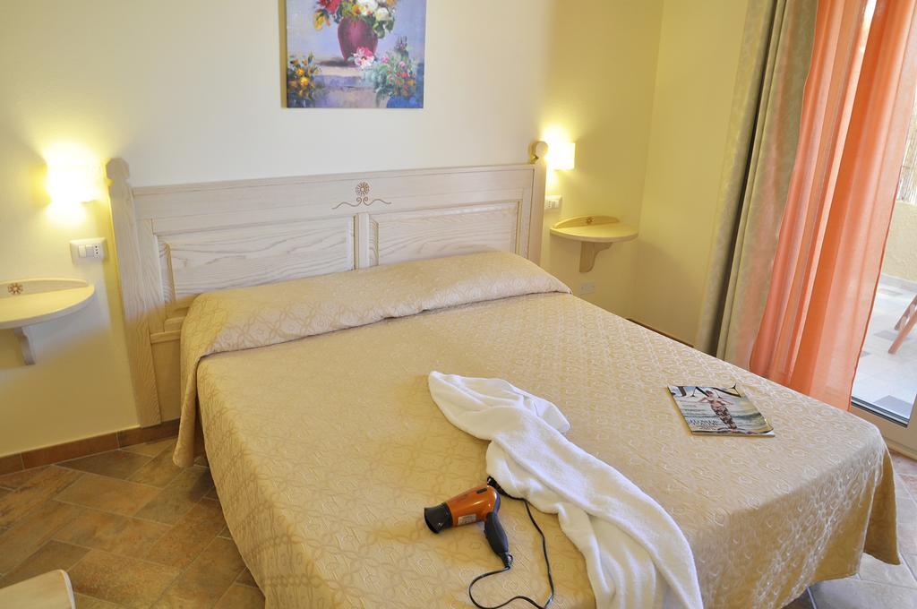 Affittacamere B&B La Villa Dei Graniti Villasimius Δωμάτιο φωτογραφία