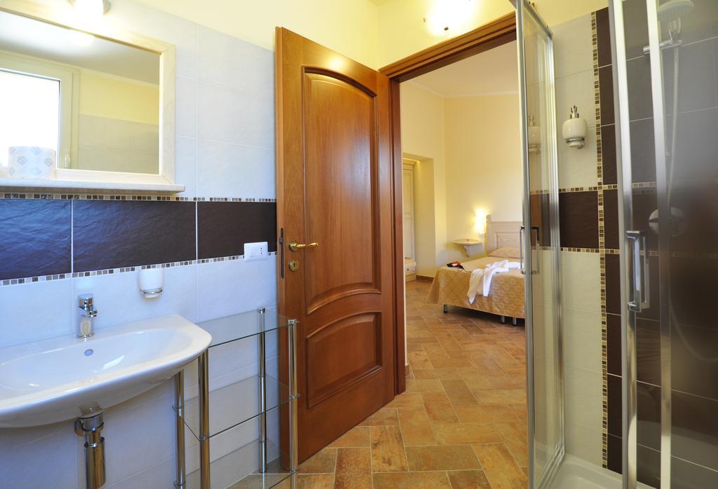 Affittacamere B&B La Villa Dei Graniti Villasimius Δωμάτιο φωτογραφία