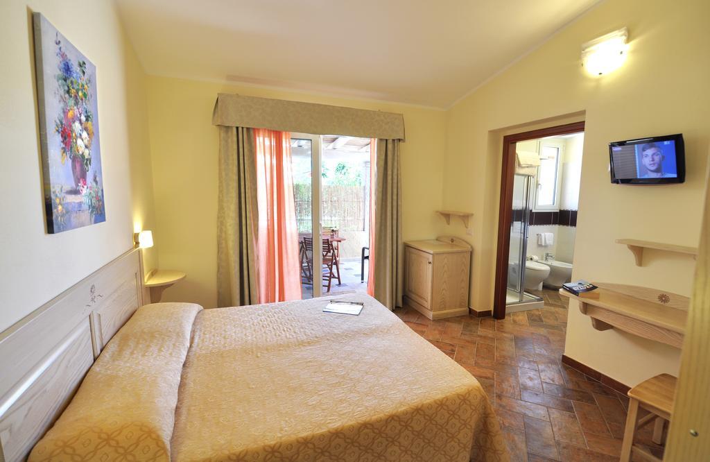 Affittacamere B&B La Villa Dei Graniti Villasimius Δωμάτιο φωτογραφία