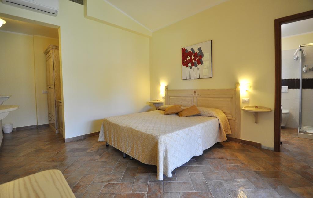 Affittacamere B&B La Villa Dei Graniti Villasimius Δωμάτιο φωτογραφία